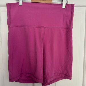 EUC TNA Pink Shorts 5” sz L